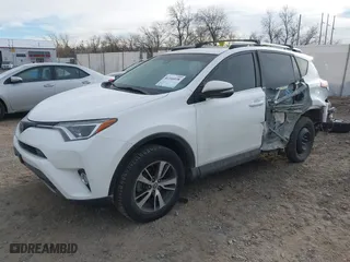 2018 Toyota RAV4 XLE with VIN 2T3RFREV2JW777906, listed as a IAAI auction lot 41164038 with 89,049 mi miles. Bid and sale history available at carsss.com. Image 20.