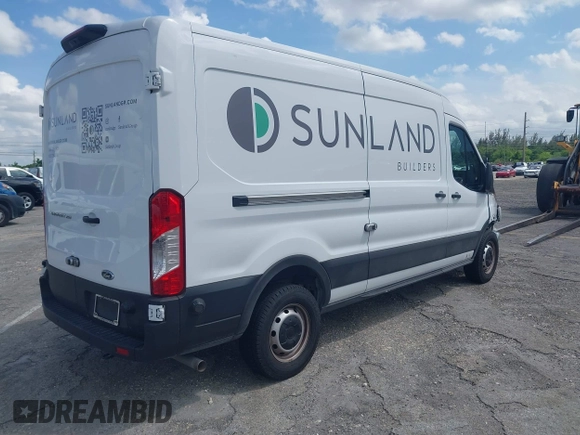 2023 Ford Transit Cargo с VIN 1FTBR1C86PKB70724, выставлен на аукционе IAAI как лот 42234731 с пробегом 30 264 миль миль и . История ставок и продаж доступна на DreamBid. Изображение 4.