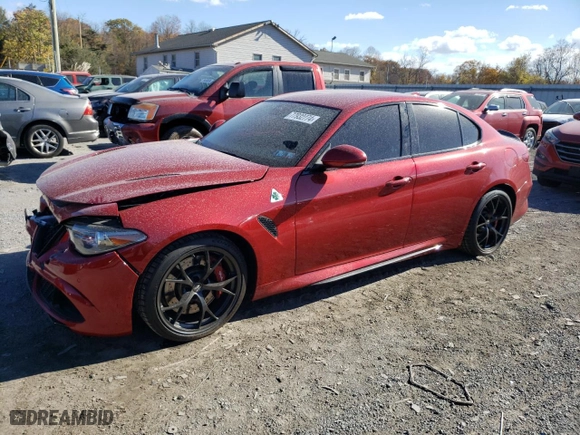 2017 Alfa Romeo Giulia Quadrifoglio with VIN ZARFAEAV4H7530981, listed as a Copart auction lot 77932774 with 28,304 mi miles and Salvage Title. Bid and sale history available at carsss.com. Image 1.