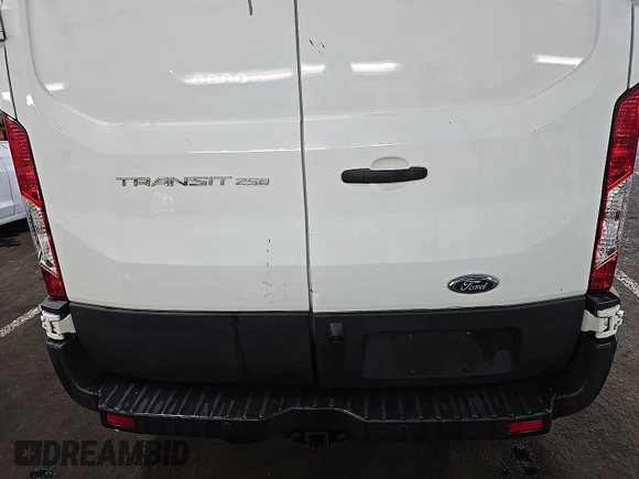 2015 Ford Transit Cargo with VIN 1FTNR1ZM9FKA60864, listed as a IAAI auction lot 42685568 with 154,262 mi miles and . Bid and sale history available at DreamBid. Image 32.