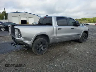 2025 Ram 1500 Big Horn z VIN 1C6SRFFP5SN535005, wystawiony jako Copart lot #50241725 z przebiegiem 9 611 mil mil oraz Szkoda całkowita • Salvage title. Historia ofert i sprzedaży dostępna na DreamBid. Obrazek 3.