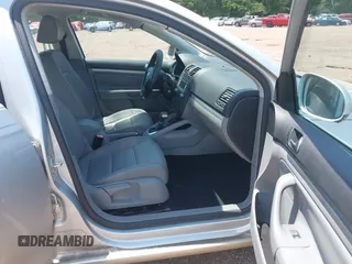 2008 Volkswagen Jetta SE with VIN 3VWRM71K68M176528, listed as a IAAI auction lot 42315777 with 197,345 mi miles and . Bid and sale history available at DreamBid. Image 5.