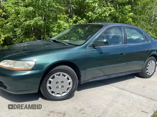 2002 Honda Accord LX z VIN 1HGCG56442A044999, wystawiony jako Copart lot #56222325 z przebiegiem Nie podano mil oraz Czysty tytuł • Clean title. Historia ofert i sprzedaży dostępna na DreamBid. Obrazek 2.