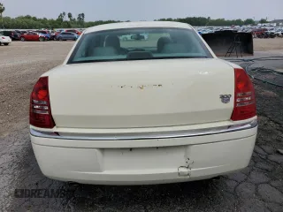 2005 Chrysler 300 with VIN 2C3JA63H95H142411, listed as a Copart auction lot 50997325 with 181,958 mi miles and Clean Title. Bid and sale history available at carsss.com. Image 6.