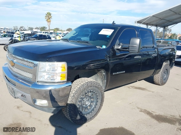2012 Chevrolet Silverado 1500 LT with VIN 1GCPKSE70CF173450, listed as a IAAI auction lot 41588645 with 172,995 mi miles. Bid and sale history available at carsss.com. Image 2.