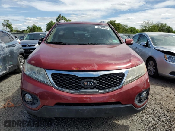 2011 Kia Sorento EX z VIN 5XYKUDA24BG086804, wystawiony jako Copart lot #57394805 z przebiegiem 148 932 mil mil oraz Szkoda całkowita • Salvage title. Historia ofert i sprzedaży dostępna na DreamBid. Obrazek 5.