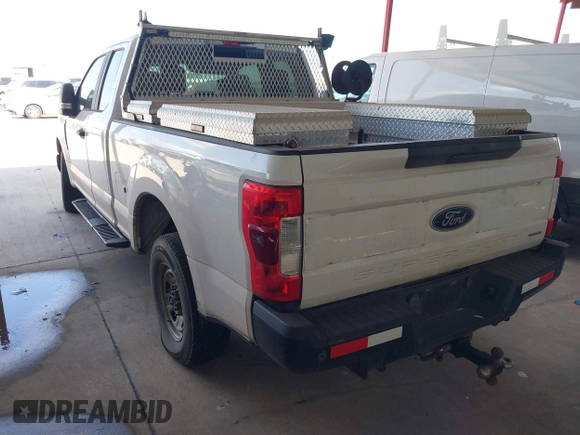 2017 Ford F-250 XLT с VIN 1FT7X2A65HEC33329, выставлен на аукционе IAAI как лот 42350771 с пробегом 153 596 миль миль и . История ставок и продаж доступна на DreamBid. Изображение 3.
