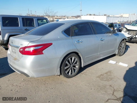 2016 Nissan Altima 2.5 SL with VIN 1N4AL3AP8GC112214, listed as a IAAI auction lot 41328138 with 131,288 mi miles. Bid and sale history available at carsss.com. Image 4.