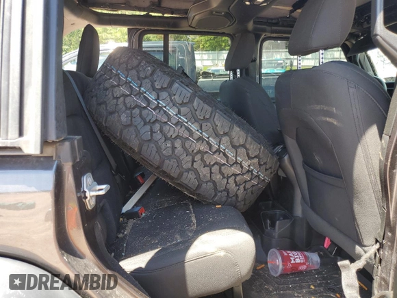 2020 Jeep Wrangler Unlimited Sport Altitude with VIN 1C4HJXDN7LW224107, listed as a Copart auction lot 61435715 with 38,151 mi miles and Salvage title. Bid and sale history available at DreamBid. Image 10.