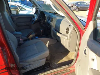 2005 Jeep Liberty Sport with VIN 1J4GK48K85W665278, listed as a IAAI auction lot 41285729 with 219,031 mi miles. Bid and sale history available at carsss.com. Image 5.