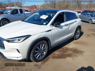 2020 Infiniti QX50 Luxe z VIN 3PCAJ5M33LF105608, wystawiony jako IAAI lot #41999630 z przebiegiem 44 245 mil mil oraz . Historia ofert i sprzedaży dostępna na DreamBid. Obrazek 6.