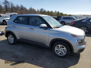 2022 Hyundai Venue SE with VIN KMHRB8A39NU151651, listed as a Copart auction lot 49376545 with 11,152 mi miles and Salvage Title. Bid and sale history available at DreamBid. Image 4.