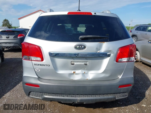 2011 Kia Sorento LX with VIN 5XYKTDA24BG079158, listed as a IAAI auction lot 42142191 with 191,687 mi miles. Bid and sale history available at carsss.com. Image 16.