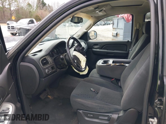 2007 Chevrolet Avalanche 1LT with VIN 3GNEC12077G137899, listed as a IAAI auction lot 41526144 with 245,890 mi miles and . Bid and sale history available at DreamBid. Image 5.