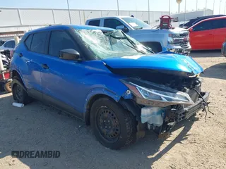 2021 Nissan Kicks S with VIN 3N1CP5BVXML519129, listed as a IAAI auction lot 41958512 with 1 mi miles. Bid and sale history available at carsss.com. Image 1.