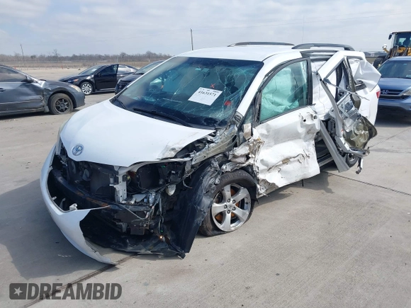 2016 Toyota Sienna LE AAS with VIN 5TDKK3DC2GS731724, listed as a IAAI auction lot 41631571 with 88,900 mi miles. Bid and sale history available at carsss.com. Image 17.