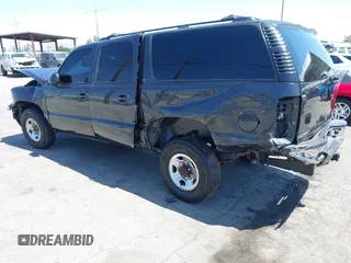 2005 Chevrolet Suburban LT z VIN 3GNGC26G85G249890, wystawiony jako IAAI lot #42348239 z przebiegiem 185 416 mil mil oraz . Historia ofert i sprzedaży dostępna na DreamBid. Obrazek 3.