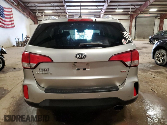 2015 Kia Sorento LX with VIN 5XYKT4A68FG607356, listed as a Copart auction lot 41841765 with 159,918 mi miles and Clean Title. Bid and sale history available at carsss.com. Image 6.