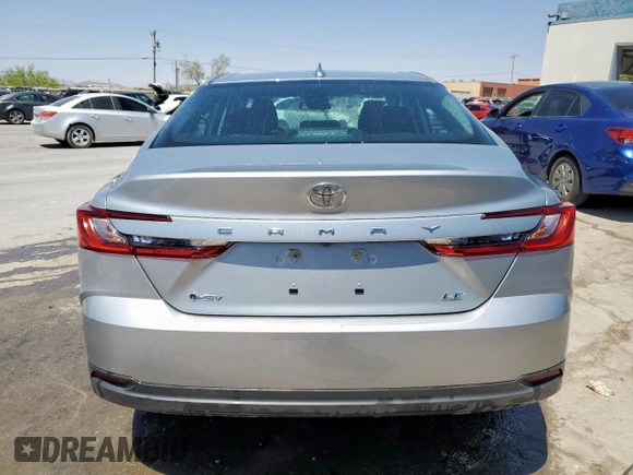 2025 Toyota Camry LE z VIN 4T1DAACKXSU033239, wystawiony jako Copart lot #58013215 z przebiegiem 17 008 mil mil oraz Czysty tytuł • Clean title. Historia ofert i sprzedaży dostępna na DreamBid. Obrazek 6.