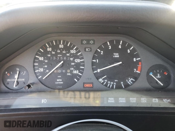 1989 BMW 3 Series 325i with VIN WBAAD2307K8849902, listed as a Copart auction lot 87257434 with 233,562 mi miles and Salvage Title. Bid and sale history available at carsss.com. Image 9.