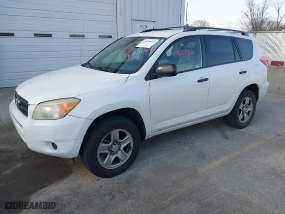 2007 Toyota RAV4 with VIN JTMZD33V275077177, listed as a IAAI auction lot 41828821 with 165,128 mi miles. Bid and sale history available at carsss.com. Image 2.