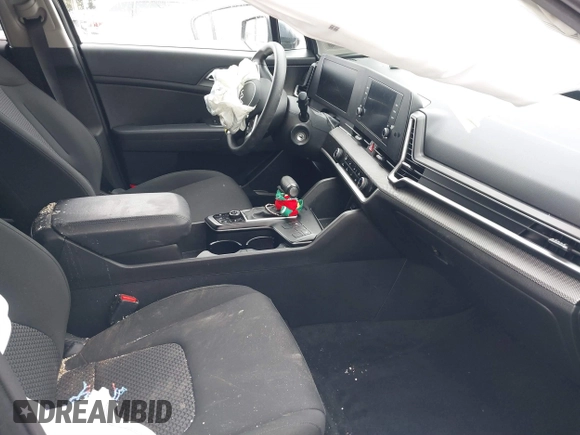 2024 Kia Sportage LX with VIN KNDPUCDF3R7218912, listed as a IAAI auction lot 41710270 with 15,568 mi miles and . Bid and sale history available at DreamBid. Image 5.