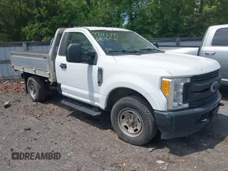 2017 Ford Super Duty F-250 SRW XL with VIN 1FDBF2A60HEC81863, listed as a IAAI auction lot 42122495 with 70,532 mi miles. Bid and sale history available at carsss.com. Image 1.