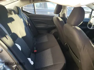 2023 Nissan Versa S z VIN 3N1CN8DV4PL872667, wystawiony jako Copart lot #87870005 z przebiegiem 17 702 mil mil oraz Szkoda całkowita • Salvage title. Historia ofert i sprzedaży dostępna na DreamBid. Obrazek 10.