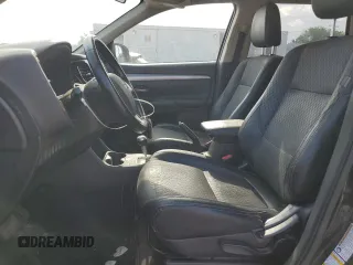 2015 Mitsubishi Outlander SE z VIN JA4AD3A36FZ010050, wystawiony jako Copart lot #56275555 z przebiegiem 171 045 mil mil oraz Szkoda całkowita • Salvage title. Historia ofert i sprzedaży dostępna na DreamBid. Obrazek 7.
