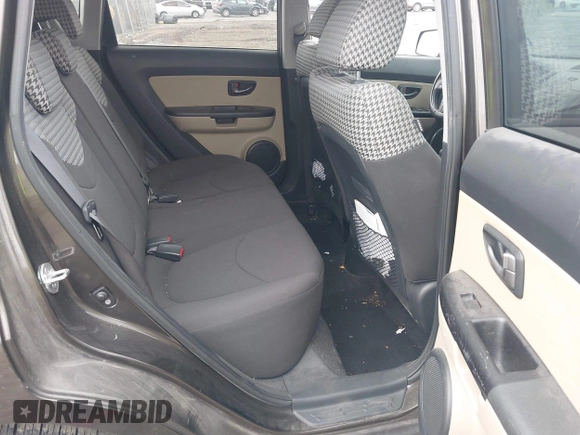 2010 Kia Soul + with VIN KNDJT2A23A7178534, listed as a IAAI auction lot 41380362 with 172,612 mi miles. Bid and sale history available at carsss.com. Image 8.