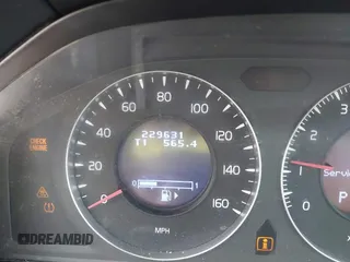 2010 Volvo XC60 3.2L with VIN YV4982DL4A2124209, listed as a IAAI auction lot 42644029 with 229,631 mi miles and . Bid and sale history available at DreamBid. Image 7.
