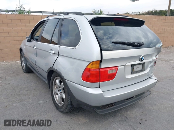 2001 BMW X5 4.4i with VIN WBAFB33541LH20155, listed as a IAAI auction lot 41078904 with 172,762 mi miles. Bid and sale history available at carsss.com. Image 3.