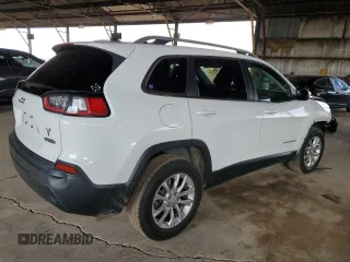 2019 Jeep Cherokee Latitude with VIN 1C4PJMCBXKD238157, listed as a Copart auction lot 50930335 with 89,006 mi miles and Salvage Title. Bid and sale history available at carsss.com. Image 3.