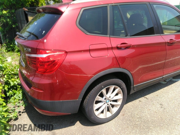 2014 BMW X3 xDrive28i z VIN 5UXWX9C58E0D33105, wystawiony jako IAAI lot #42427201 z przebiegiem 68 249 mil mil oraz . Historia ofert i sprzedaży dostępna na DreamBid. Obrazek 4.