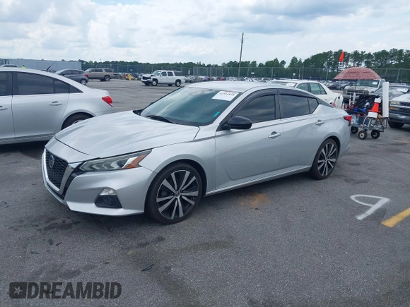2020 Nissan Altima SR z VIN 1N4BL4CVXLC130195, wystawiony jako IAAI lot #42504838 z przebiegiem 104 389 mil mil oraz . Historia ofert i sprzedaży dostępna na DreamBid. Obrazek 17.