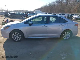 2022 Toyota Corolla LE with VIN 5YFEPMAE3NP325550, listed as a IAAI auction lot 41312084 with 56,578 mi miles. Bid and sale history available at carsss.com. Image 14.