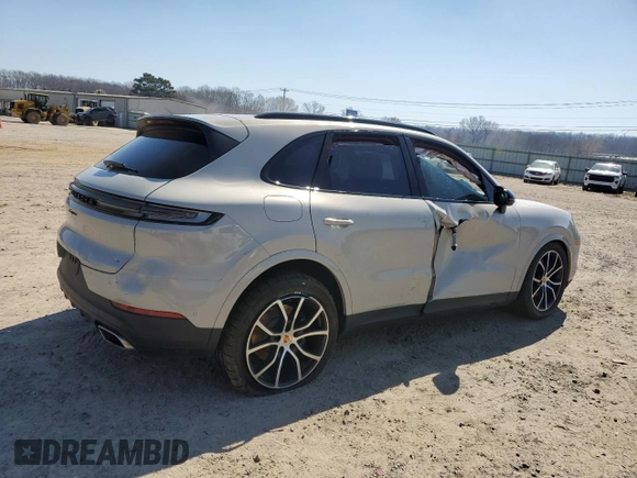 2024 Porsche Cayenne с VIN WP1AA2AY3RDA04548, выставлен на аукционе Copart как лот 48306425 с пробегом Не указан миль и Чистый • Clean title. История ставок и продаж доступна на DreamBid. Изображение 3.
