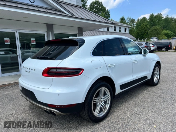 2016 Porsche Macan S with VIN WP1AB2A59GLB40365, listed as a Copart auction lot 60898695 with 192,752 mi miles and Clean title. Bid and sale history available at DreamBid. Image 4.