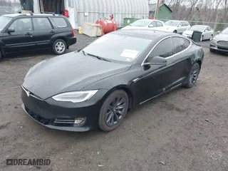 2018 Tesla Model S 75D with VIN 5YJSA1E20JF275490, listed as a IAAI auction lot 41855185 with 253,031 mi miles. Bid and sale history available at carsss.com. Image 19.