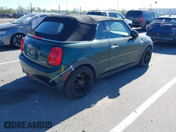2016 MINI Convertible с VIN WMWWG5C51G3C19231, выставлен на аукционе IAAI как лот 41805261 с пробегом 93 573 миль миль и . История ставок и продаж доступна на DreamBid. Изображение 4.