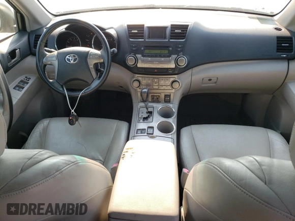 2008 Toyota Highlander Sport z VIN JTEES43A282027420, wystawiony jako Copart lot #59425245 z przebiegiem 119 233 mil mil oraz Czysty tytuł • Clean title. Historia ofert i sprzedaży dostępna na DreamBid. Obrazek 8.
