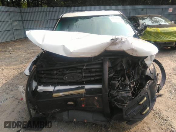 2017 Ford Police Interceptor Utility z VIN 1FM5K8AR9HGA24386, wystawiony jako IAAI lot #37197888 z przebiegiem 80 013 mil mil oraz . Historia ofert i sprzedaży dostępna na DreamBid. Obrazek 11.