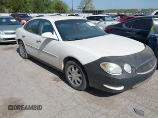 2007 Buick LaCrosse CX with VIN 2G4WC582071232712, listed as a IAAI auction lot 42042488 with 184,022 mi miles. Bid and sale history available at carsss.com. Image 1.