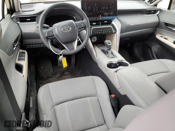 2024 Toyota Venza LE z VIN JTEAAAAH6RJ190482, wystawiony jako Copart lot #54734025 z przebiegiem 5 866 mil mil oraz Szkoda całkowita • Salvage title. Historia ofert i sprzedaży dostępna na DreamBid. Obrazek 8.