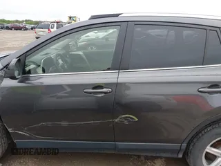 2016 Toyota RAV4 LE with VIN JTMZFREV3GJ095589, listed as a IAAI auction lot 41925815 with 298,773 mi miles. Bid and sale history available at carsss.com. Image 14.