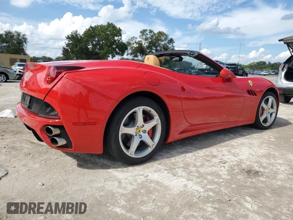 2010 Ferrari California z VIN ZFF65LJA1A0169614, wystawiony jako Copart lot #74346564 z przebiegiem Nie podano mil oraz Szkody całkowita. Historia ofert i sprzedaży dostępna na DreamBid. Obrazek 3.