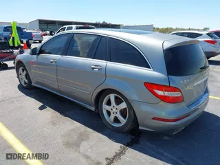 2011 Mercedes-Benz R-Class R 350 with VIN 4JGCB6FE0BA114232, listed as a IAAI auction lot 41876271 with 105,954 mi miles. Bid and sale history available at carsss.com. Image 3.