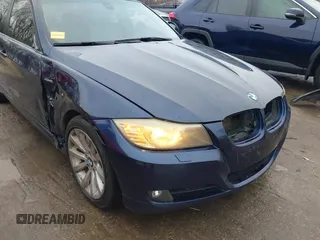 2011 BMW 3 Series 328i xDrive with VIN WBAPK7C58BF087877, listed as a IAAI auction lot 41250323 with 161,100 mi miles. Bid and sale history available at carsss.com. Image 6.