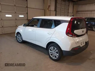 2020 Kia Soul LX with VIN KNDJ23AU7L7709151, listed as a IAAI auction lot 41357284 with 24,230 mi miles. Bid and sale history available at carsss.com. Image 3.