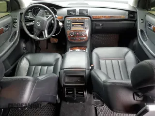 2010 Mercedes-Benz R 350 with VIN 4JGCB6FE9AA108606, listed as a Copart auction lot 83229324 with 199,513 mi miles and Salvage Title. Bid and sale history available at DreamBid. Image 8.
